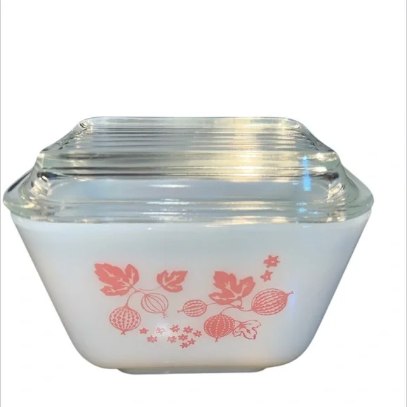 Vintage PYREX Pink Gooseberry 501 B Cup Fridgie With Lid Set Of